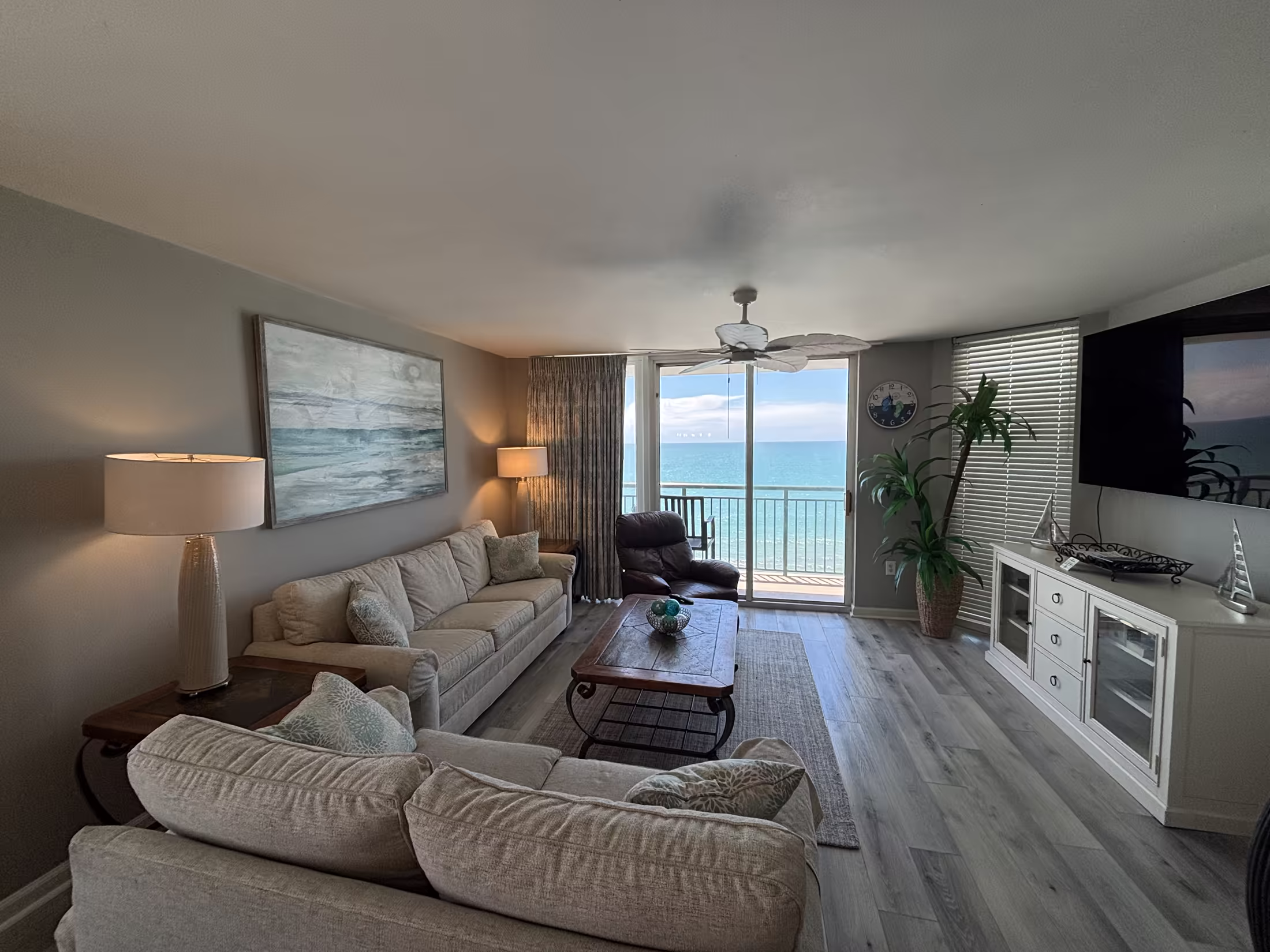 Windy Hill Dunes family room with ocean view